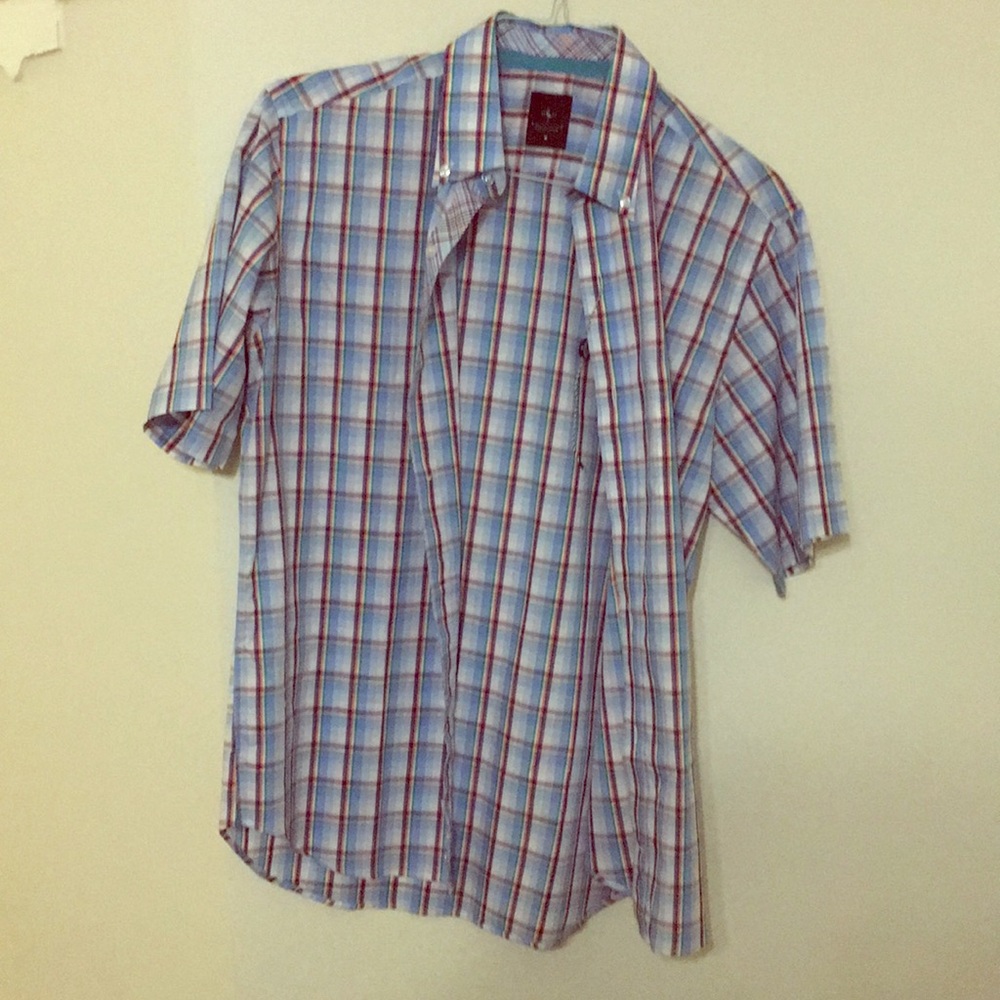 Men’s shirt size M